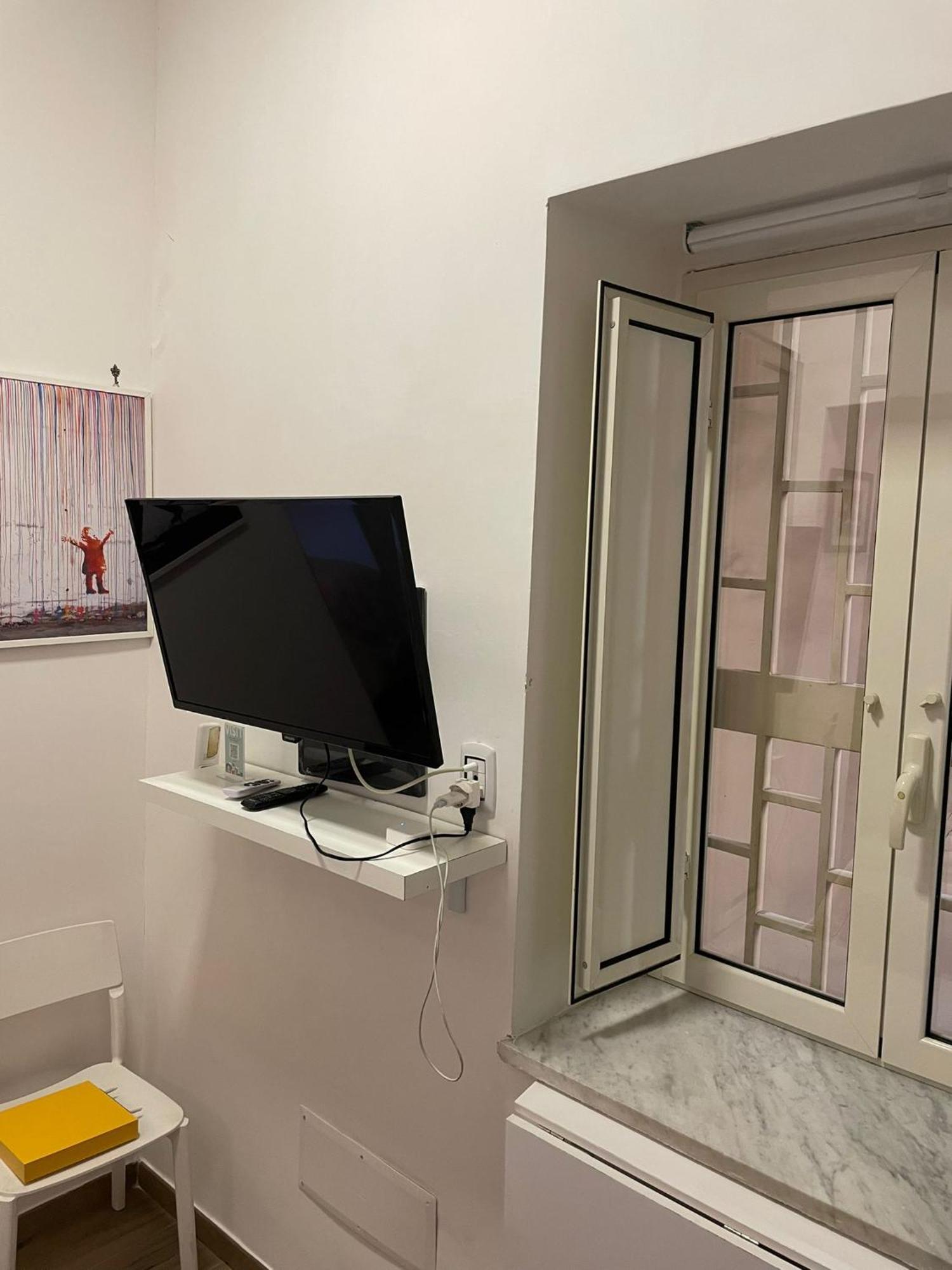 Terrazza Aragon Room And Spa Napoli Bagian luar foto