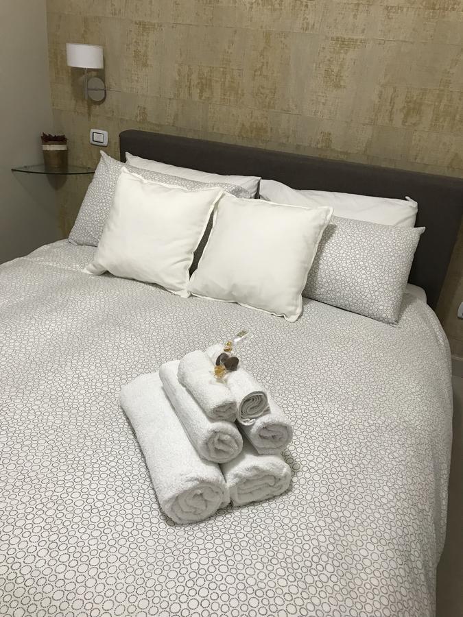 Terrazza Aragon Room And Spa Napoli Bagian luar foto